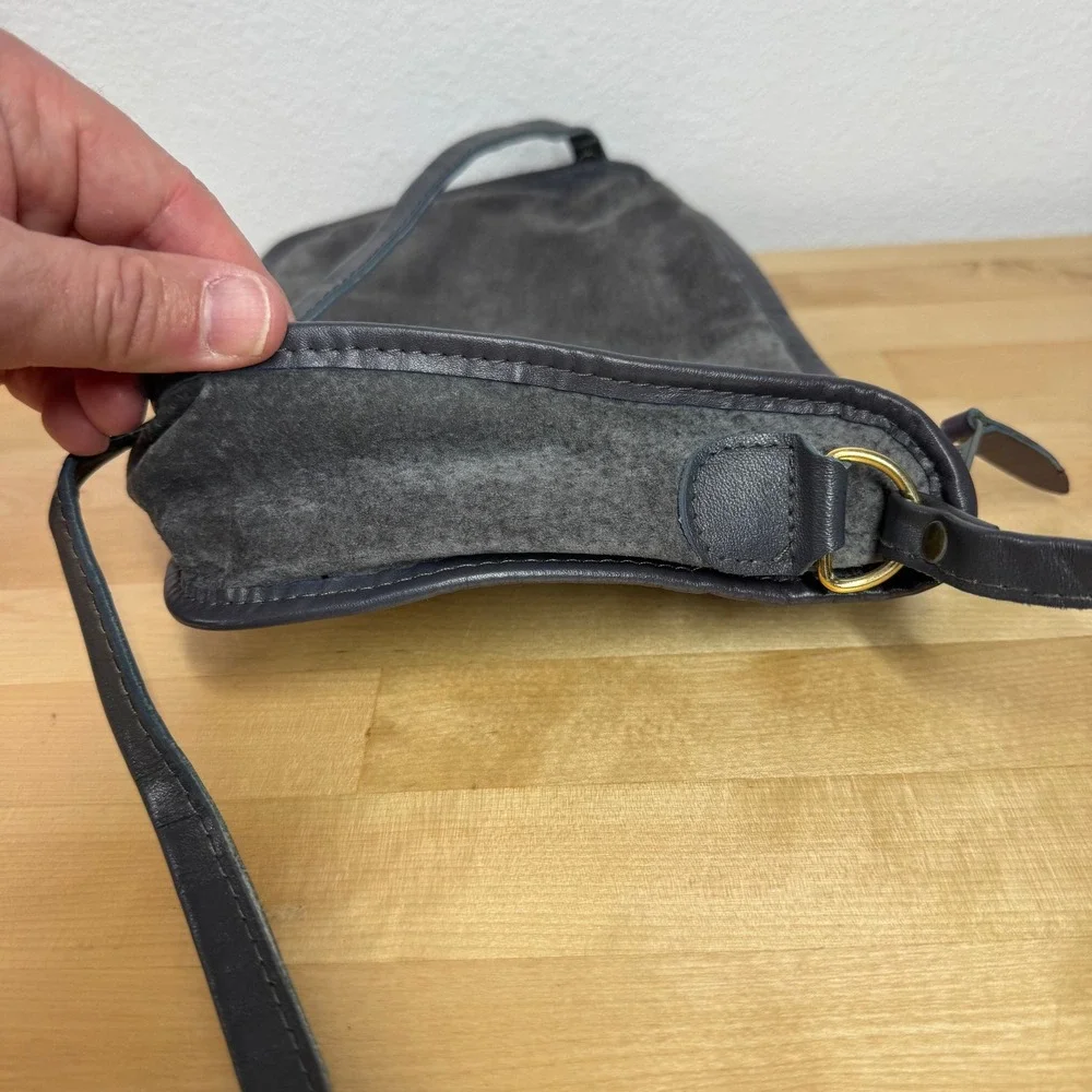 VTG Grey Suede Leather Crossbody Bag Made in Hong‎ Kong Minimalist Rectangular
